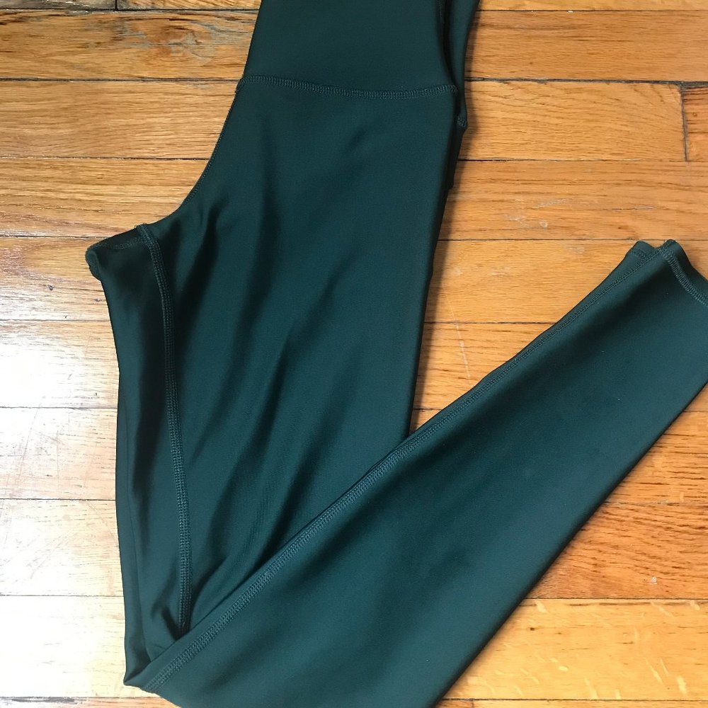 Alo Yoga- High Waist Airlift Leggings